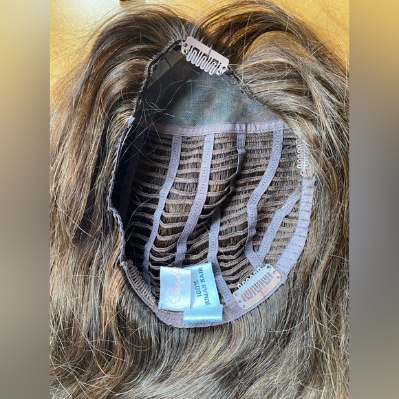 Raquel Welch- Human Hair TOPPER Memory Cap Monofilament Body Wave Layers - Picture 10 of 14